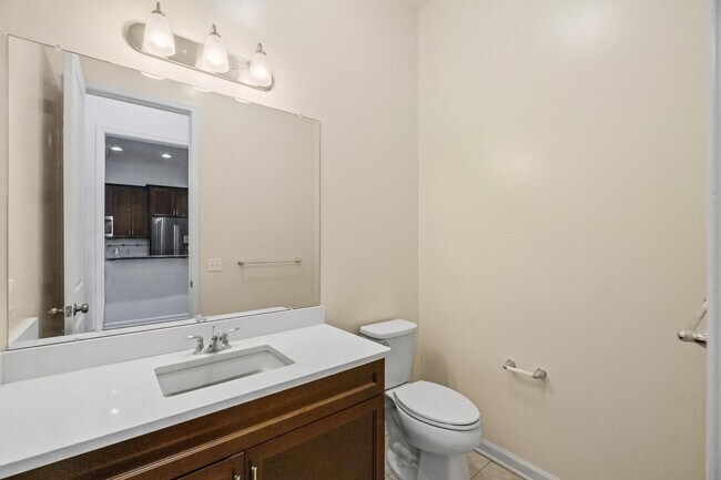 Building Photo - 205 Roosevelt Dr