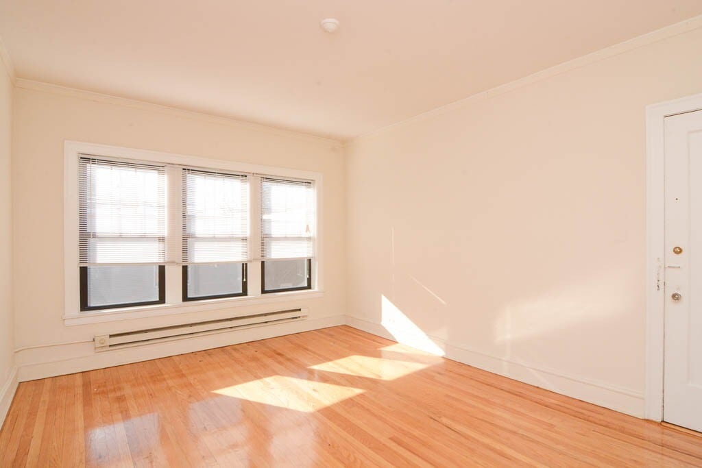 Building Photo - 1030 Dempster St