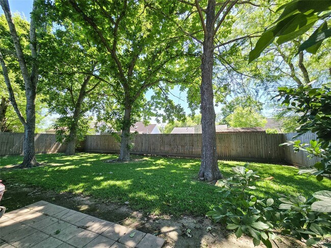 Building Photo - 725 Illinois Ave