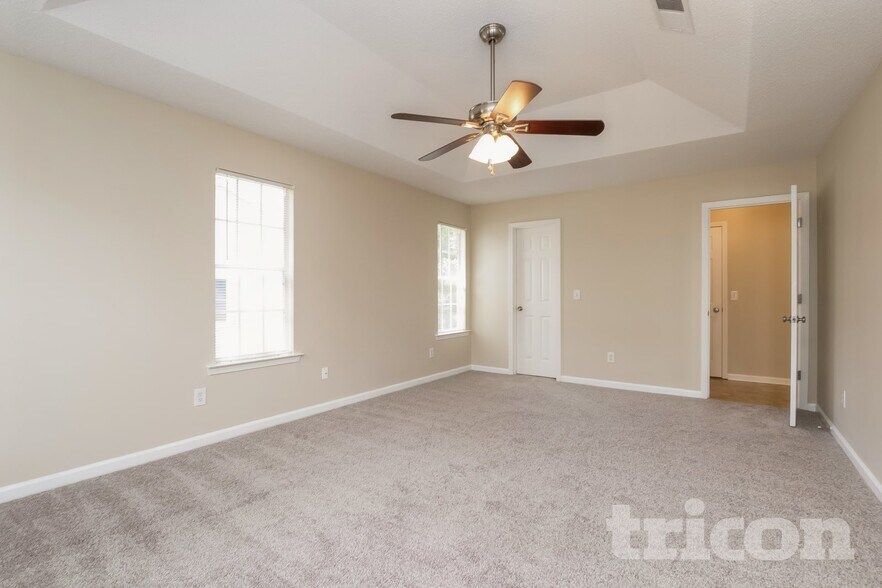 Building Photo - 2198 Colony Dr