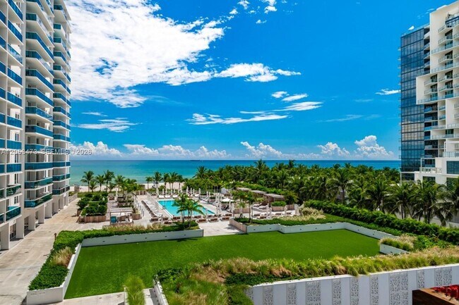 Building Photo - 2301 Collins Ave