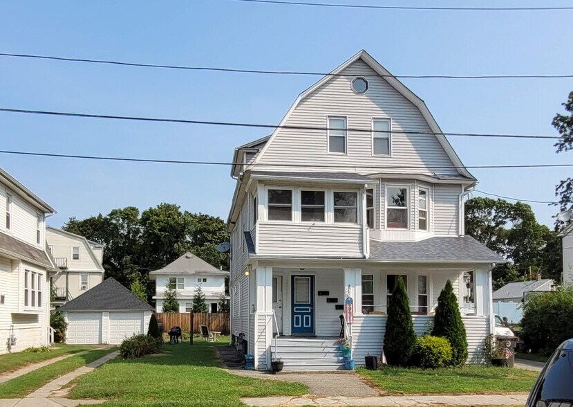 Building Photo - 67 Park Cir