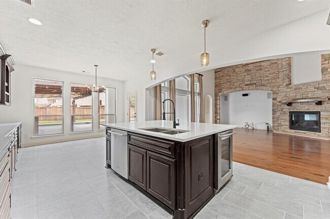 Building Photo - 3 N Beech Springs Cir
