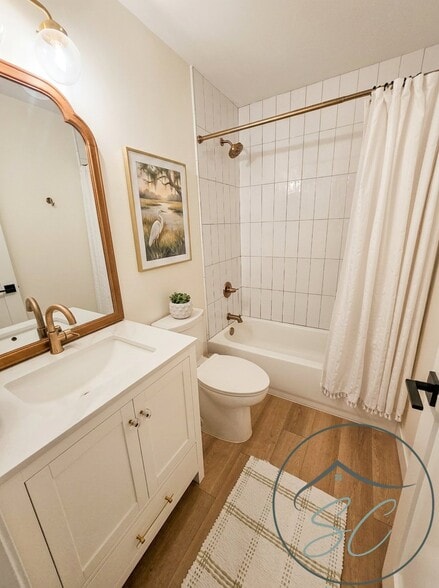 Building Photo - 1709 Westvine Dr