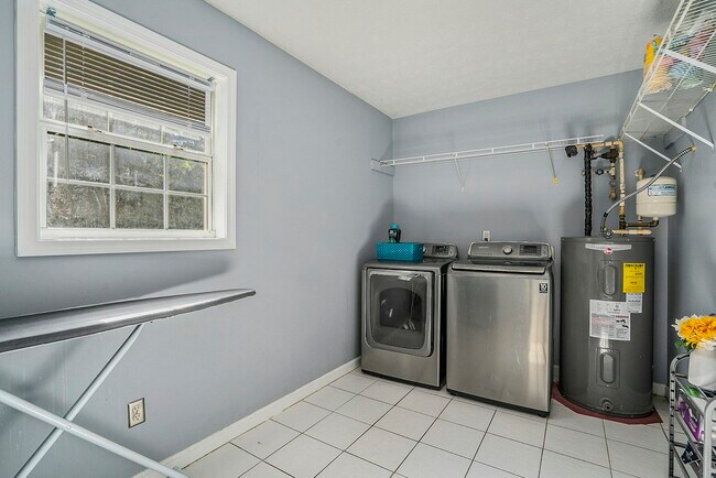 Building Photo - 110 Cactus Ln