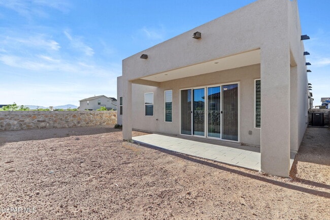 Building Photo - 12300 Desert Heights Ct