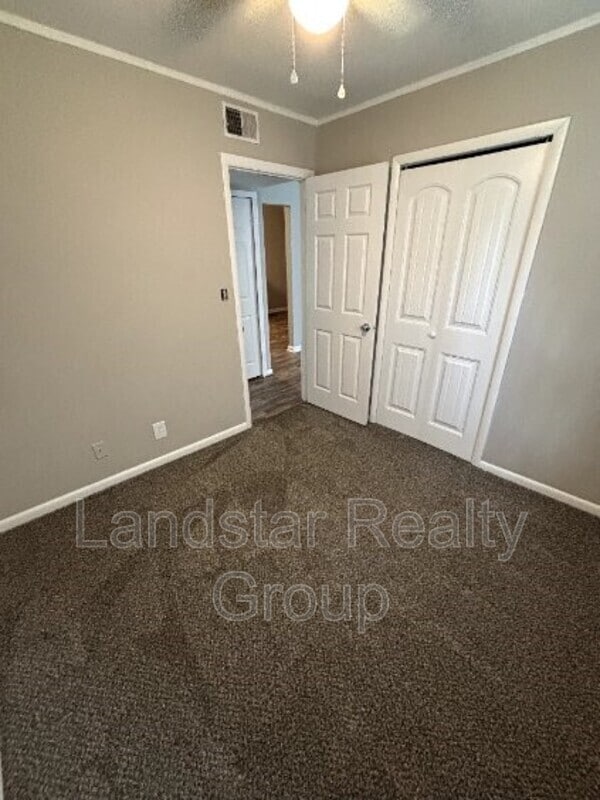 Building Photo - 9816 Titan Dr