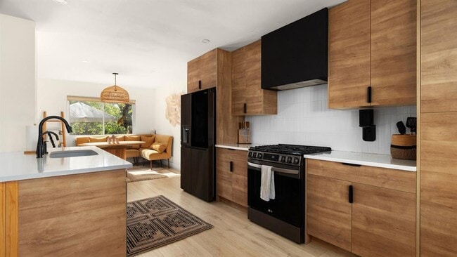 Building Photo - 2409 Shiloh Dr