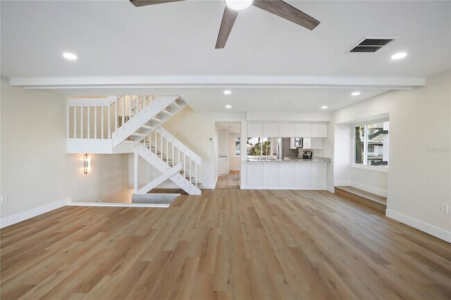 Building Photo - 150 Marina Del Rey Ct