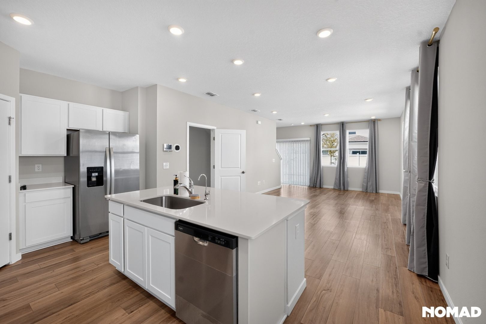 Building Photo - 14499 Macadamia Ln
