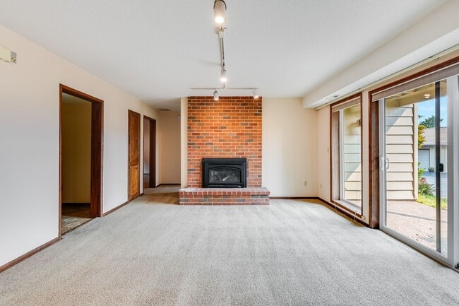 Building Photo - 6270 Preakness Way