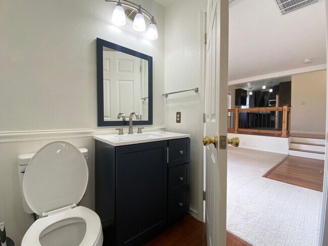 Building Photo - Charming 3 bedroom Federal Way home