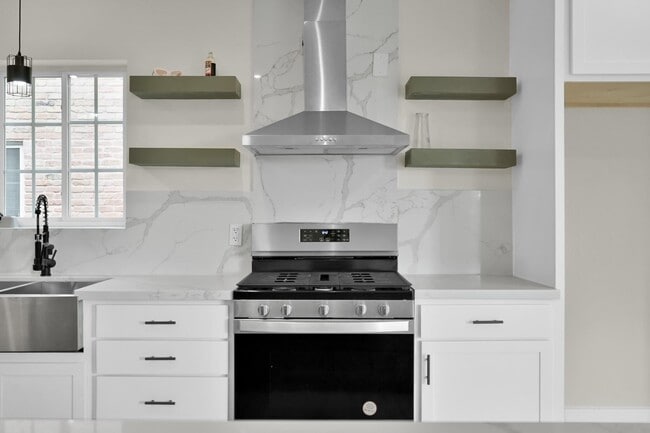 Building Photo - 6026 Willowbend Blvd