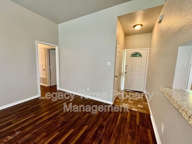 Building Photo - 1136 Alvarado St