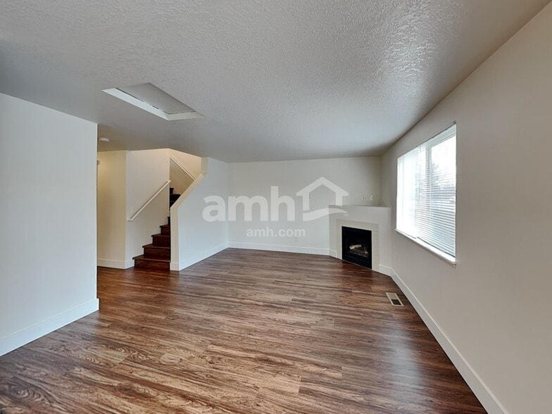 Building Photo - 16986 SW Steele Way