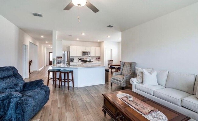 Building Photo - 8424 Gray Squirrel Ln.