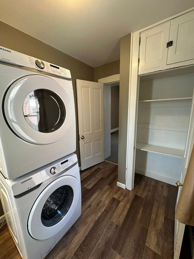 Building Photo - 309 S 8th St