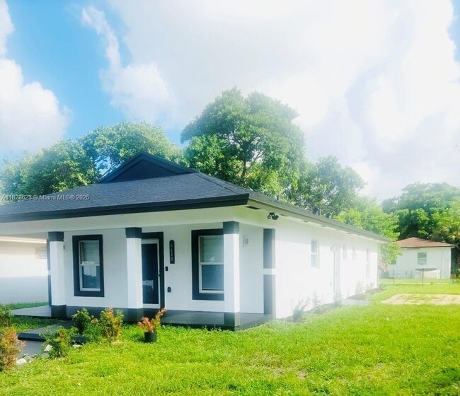 Primary Photo - 6600 NW 29th Ave