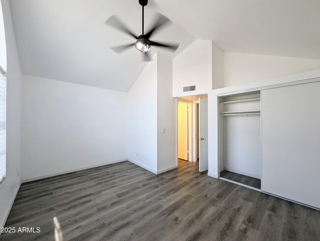 Building Photo - 4601 N 102nd Ave