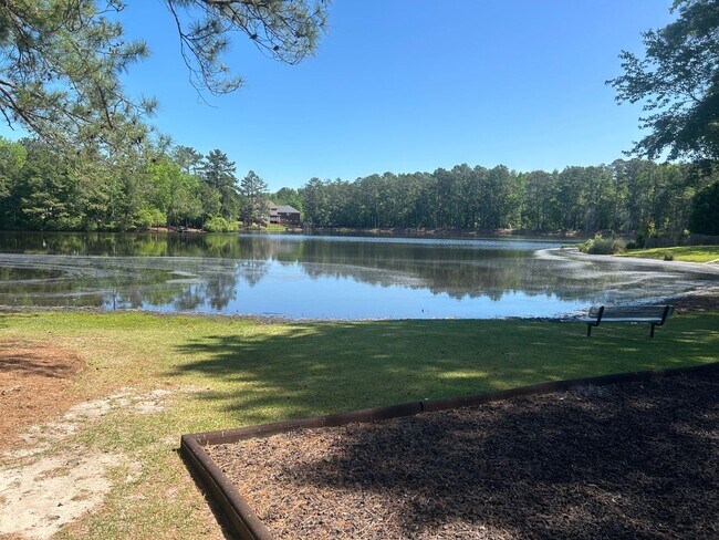 Building Photo - 25 Oak Lake Ct