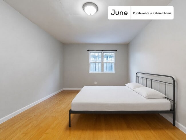 Building Photo - 1594 Nostrand Ave