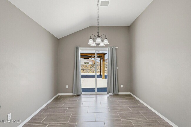 Building Photo - 14609 Carlo Alvarado Dr