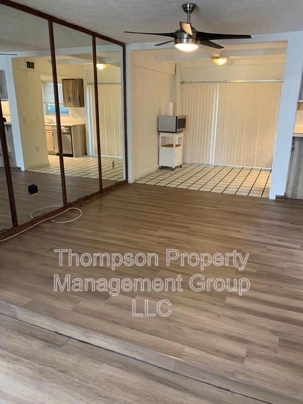 Building Photo - 1736 E Mulberry Dr