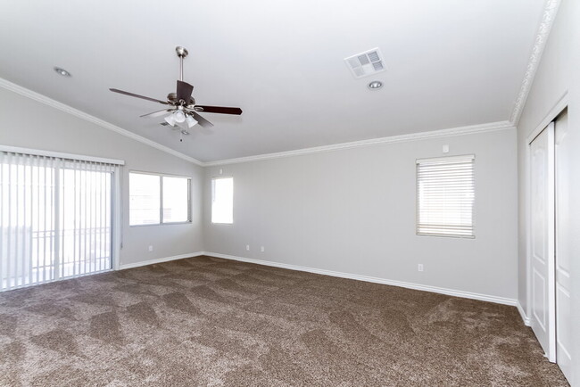 Building Photo - 308 Sierra Breeze Ave