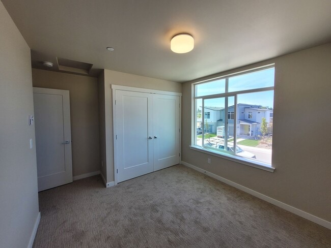 Building Photo - Beautiful Home in North Bellingham