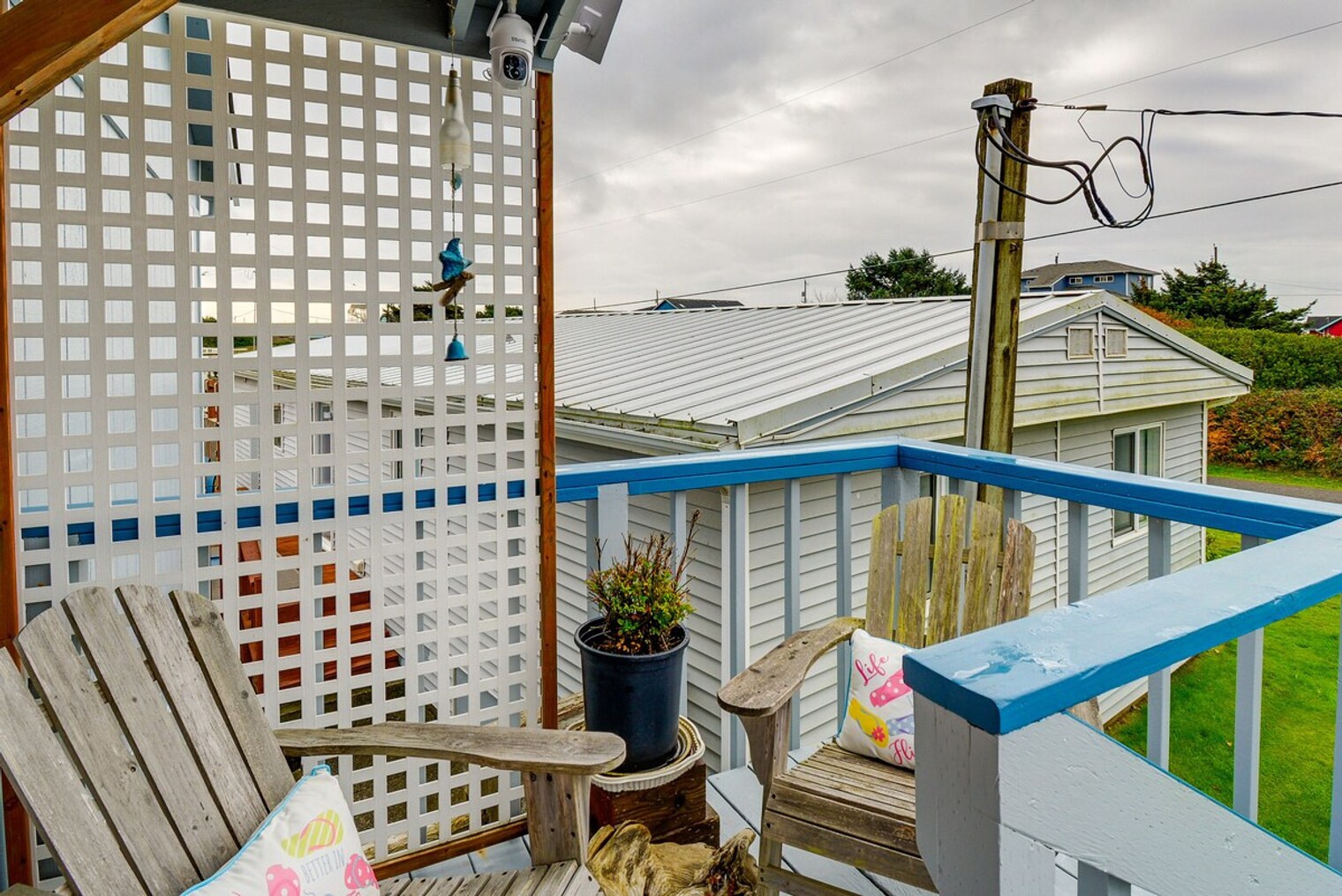 Building Photo - 4880 Railroad Ave