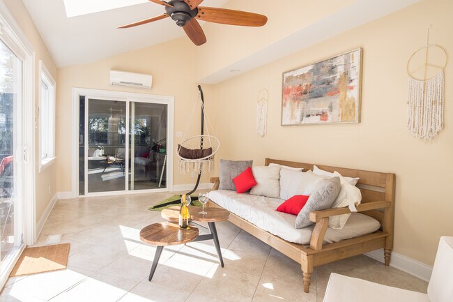 Sunroom - 2216 Katherine Kiker Rd