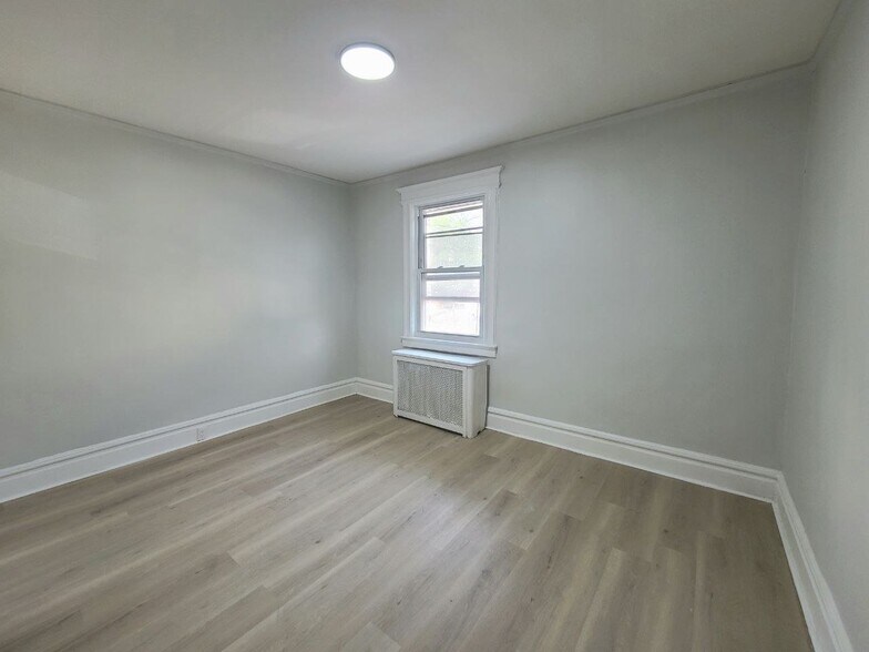 Building Photo - 539 Scotland Rd