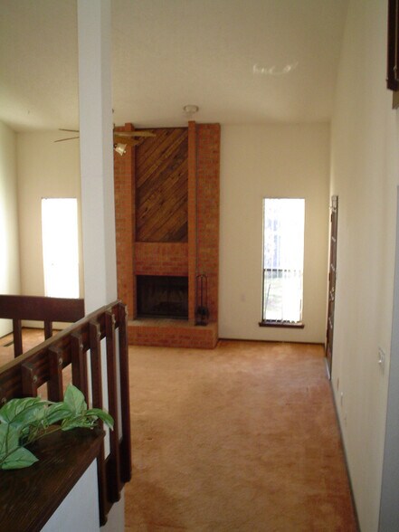Building Photo - 5601 Chelwood Park Blvd NE
