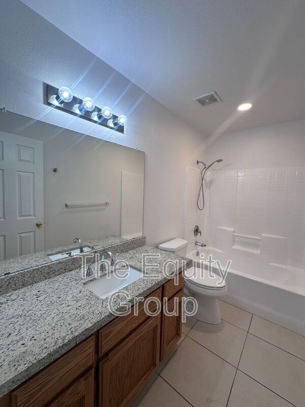 Building Photo - 3908 S Dans St