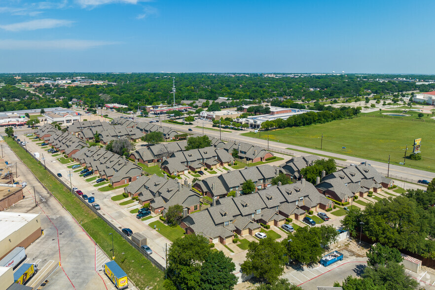 Building Photo - Wexford Townhomes