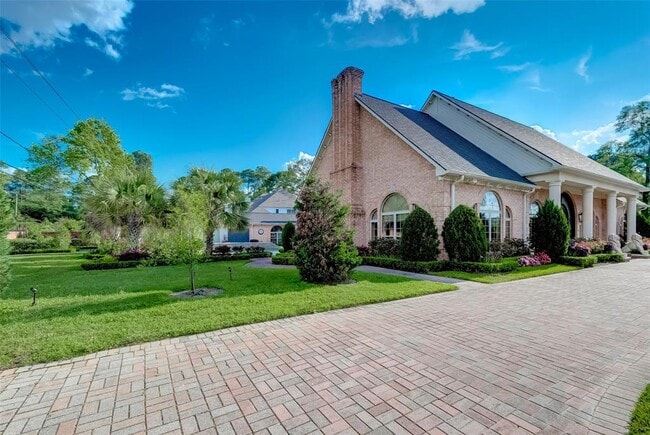 Building Photo - 12445 Memorial Dr