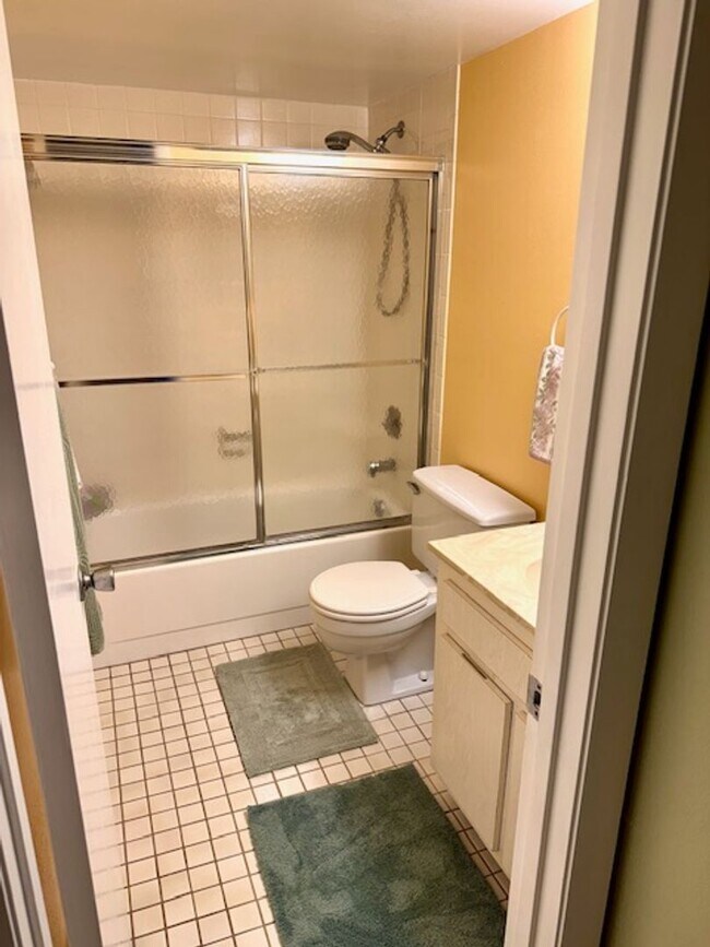 Building Photo - 2BD/2BA, NORTH INDIALANTIC CONDO IN PALM C...