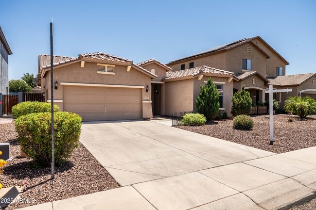 Building Photo - 2177 W Agrarian Hills Dr