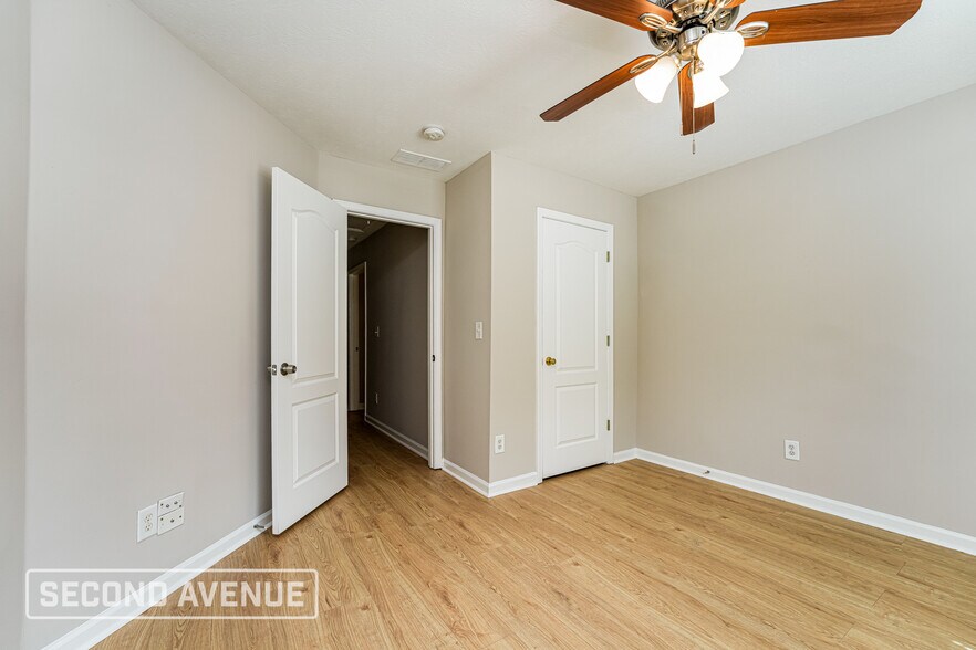 Building Photo - 3748 White Pine Rd