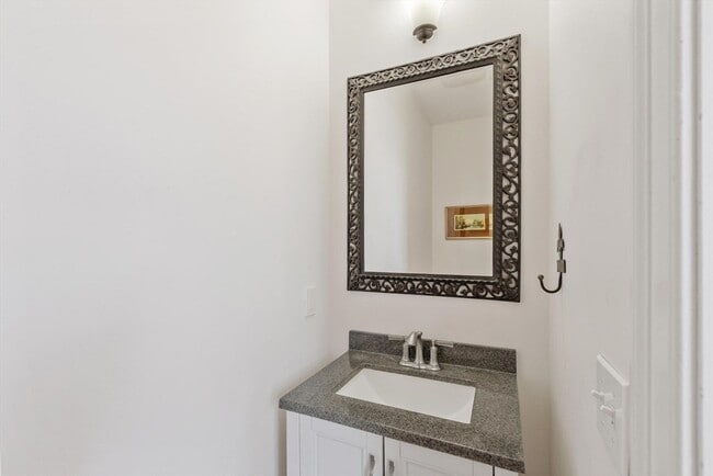 Building Photo - 60 Broadway St