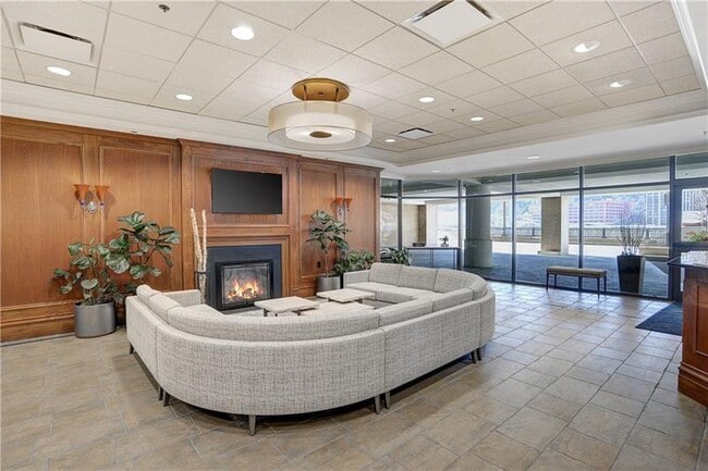 Building Photo - 151 Fort Pitt Blvd