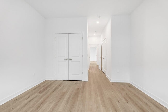 Building Photo - 74 Clarendon Pl