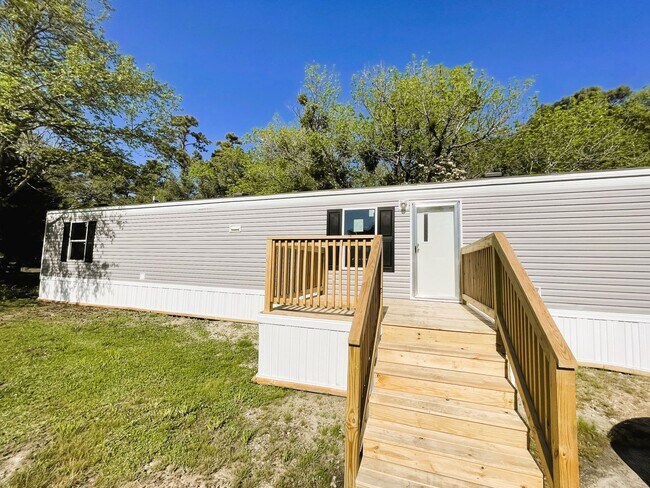 Building Photo - Pelican Point