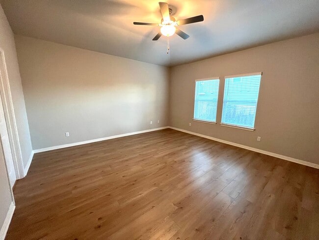 Building Photo - Two Story 5 bedrooms and 3 bath home for rent, Solar Panels, EV Charge Ready, in a quiet neighbor...