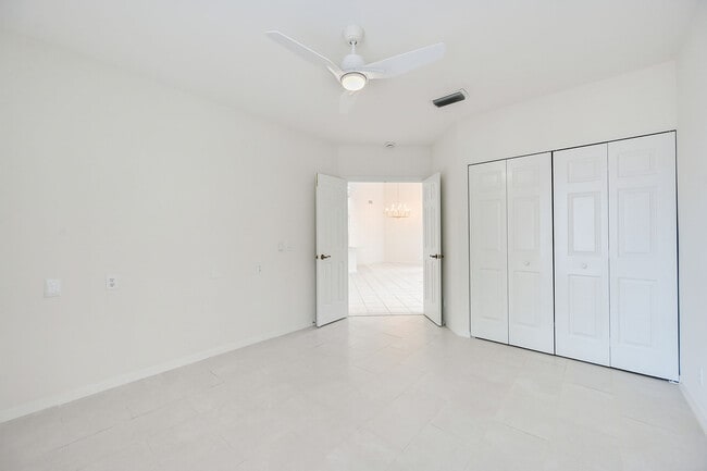 Building Photo - 1580 Clermont Dr