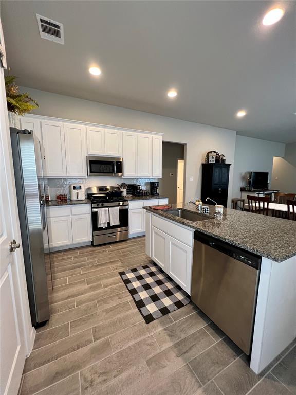 Building Photo - 208 Rollingwood Dr