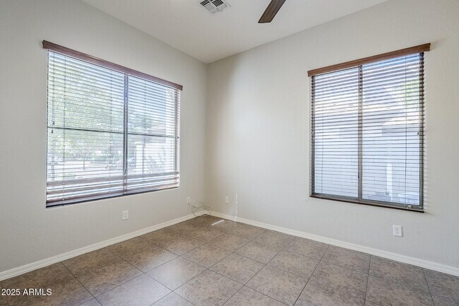 Building Photo - 2910 W Donatello Dr