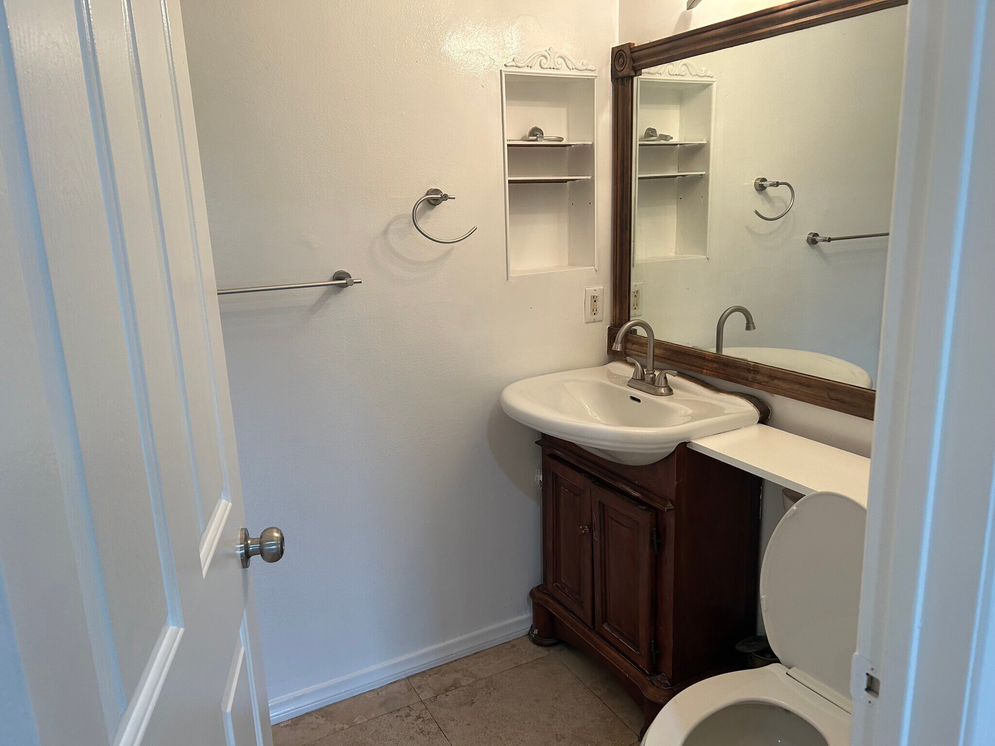 Building Photo - 4760 Templeton St