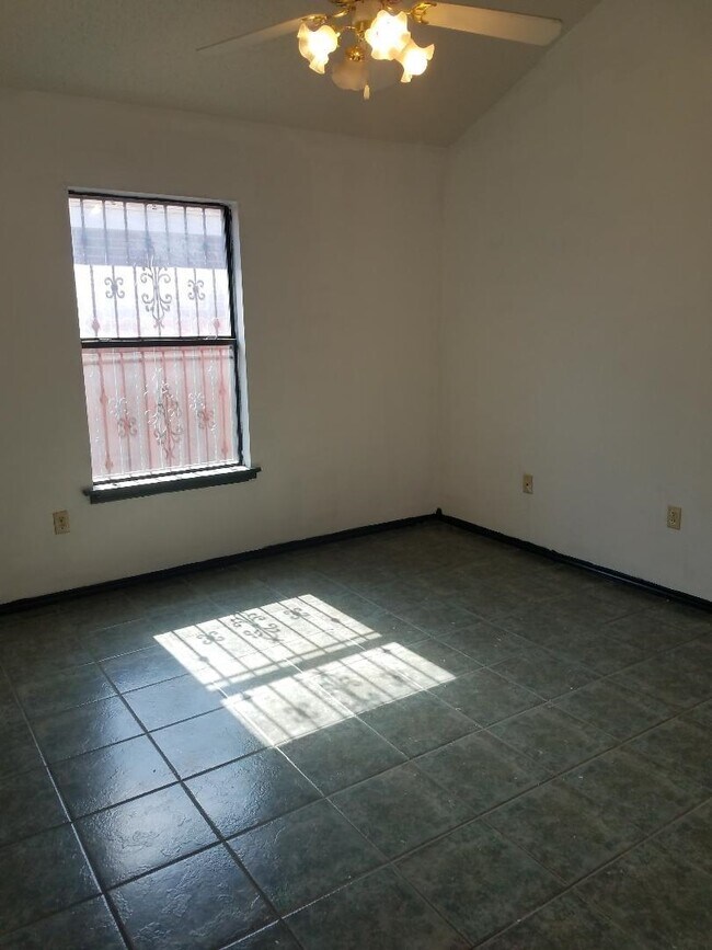 Building Photo - 4303 Revolution Rd