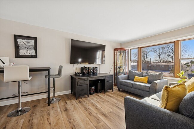 Building Photo - 18508 W Woodland Terrace